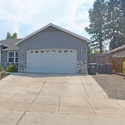 Buy this 3 bed house on 1901 Woodside Drive in Medford, OR 97501