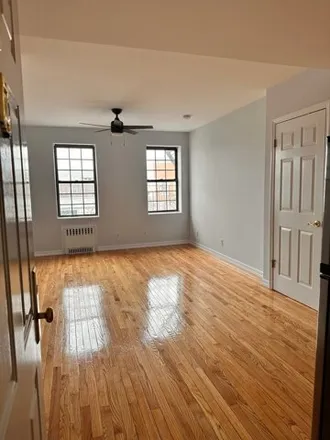 Rent this studio house on 888 West Beech Street in City of Long Beach, NY 11561