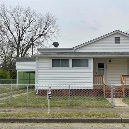 Buy this 2 bed house on 212 South 16th Avenue in Highland Park, Hopewell