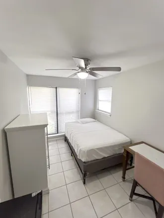 Rent this 1 bed room on Orlando in Engelwood Park, US