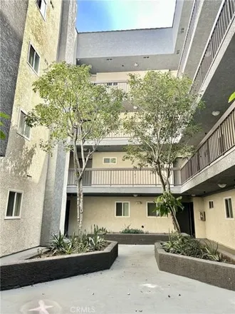 Image 4 - West 11th Street, Los Angeles, CA 90006, USA - Apartment for rent