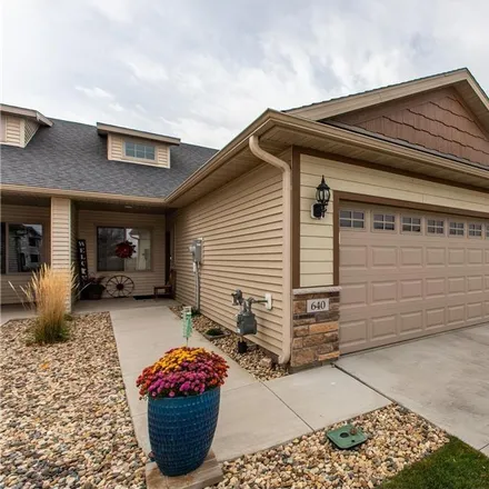Image 2 - 628 Shardlow Place Northeast, Byron, MN 55920, USA - Townhouse for sale