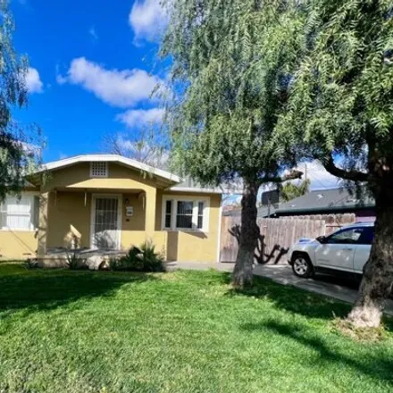 Buy this 2 bed house on 454 West Cameron Street in Hanford, CA 93230