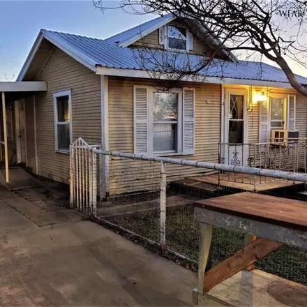 Rent this 1 bed house on 149 West Poe Street in Iowa Park, TX 76367