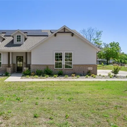 Buy this 3 bed house on 129 Cooper Ct in Springtown, Texas