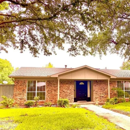 Rent this 3 bed house on 427 Cambridge Dr in Richardson, Texas