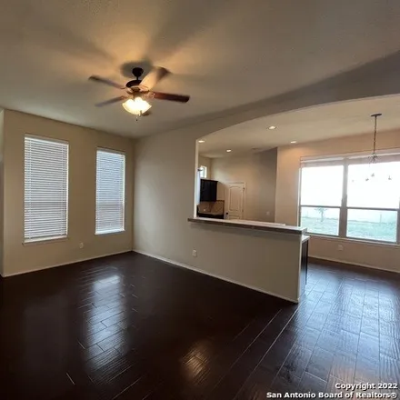 Image 4 - 518 Creekside Circle, New Braunfels, TX 78130, USA - Duplex for rent