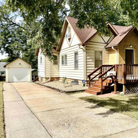 Buy this 3 bed house on 821 Southwest MacVicar Avenue in Topeka, KS 66606