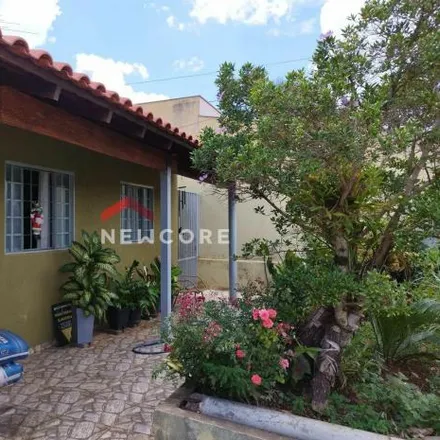 Buy this 2 bed house on Rua Alecio Tiossi in Lon Rita, Londrina - PR