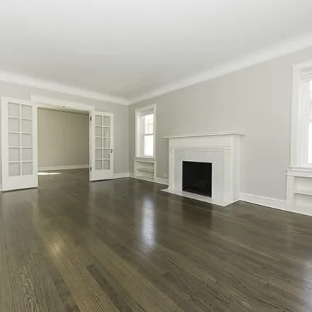 Image 7 - 5935 West Newport Avenue, Chicago, IL 60634, USA - House for sale