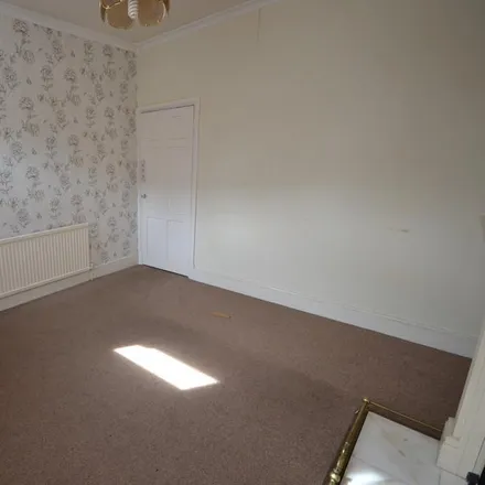 Image 3 - Raymond Road, Leicester, LE3 2AS, United Kingdom - Townhouse for rent