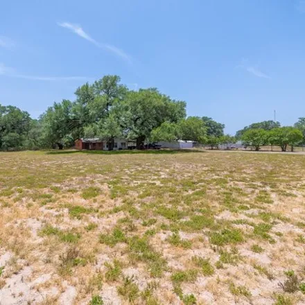 Image 3 - 12319 US 87, La Vernia, Wilson County, TX 78121, USA - House for sale