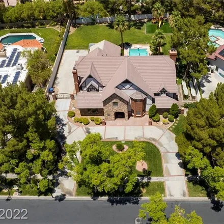 Image 3 - 30 Quail Hollow Drive, Henderson, NV 89014, USA - House for sale