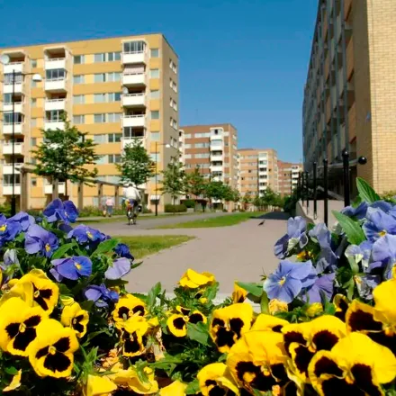 Rent this 2 bed apartment on Skolgatan in 591 30 Motala, Sweden