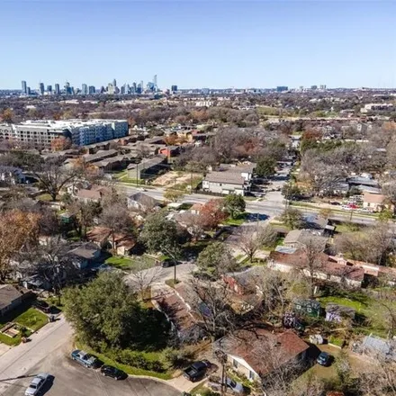 Image 9 - 4608 Munson Street, Austin, TX 78721, USA - House for sale