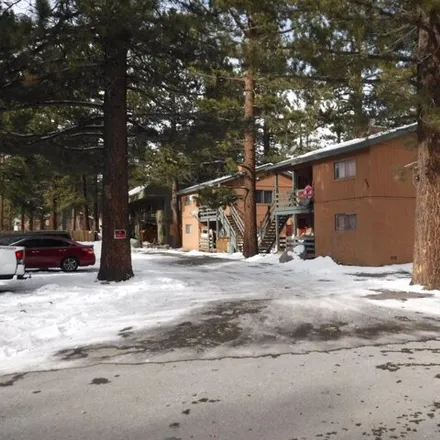 Buy this 8 bed house on 302 Chaparral Road in Mammoth Lakes, CA 93546