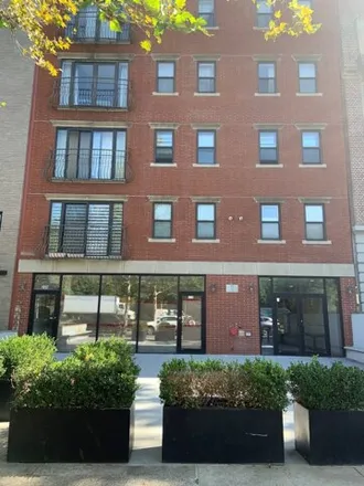 Image 2 - 235 Ocean Parkway, New York, NY 11218, USA - Condo for sale