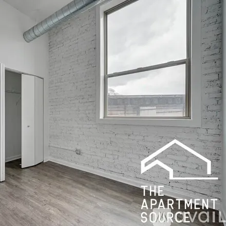Image 6 - 932 W Dakin St, Unit 201 - Apartment for rent