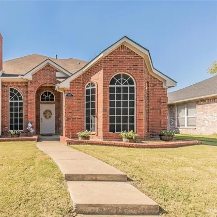 Buy this 3 bed house on 2697 Crystal Falls Drive in Mesquite, TX 75181