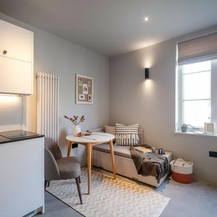 Image 2 - Struan House, 44 Augustus Road, London, SW19 6ND, United Kingdom - Apartment for rent
