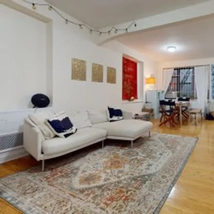 Image 1 - #6l,246 East 46th Street, Turtle Bay, New York - Apartment for rent