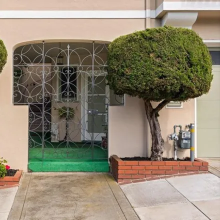 Image 4 - 153 Guttenberg Street, San Francisco, CA 94112, USA - House for sale