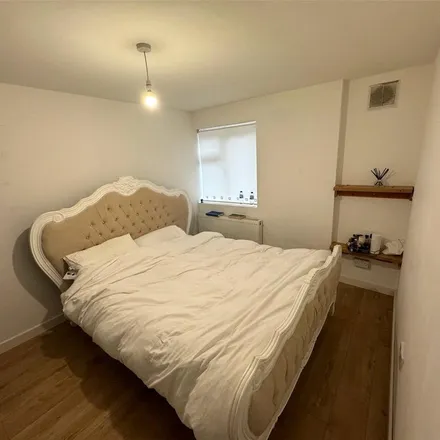 Image 7 - Colin Road, Tandridge, CR3 6LQ, United Kingdom - Apartment for rent