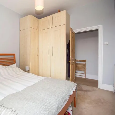 Image 5 - Larkhall Rise, London, SW4 6JY, United Kingdom - Apartment for rent