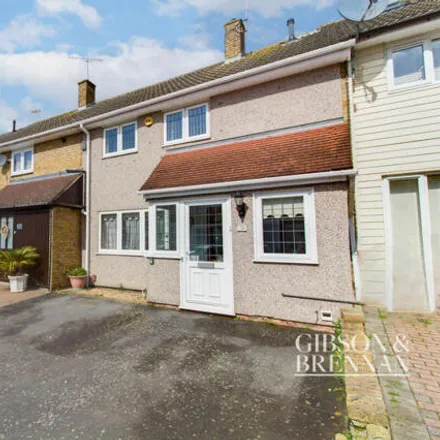 Buy this 2 bed townhouse on The Turpins in Basildon, SS14 2HU
