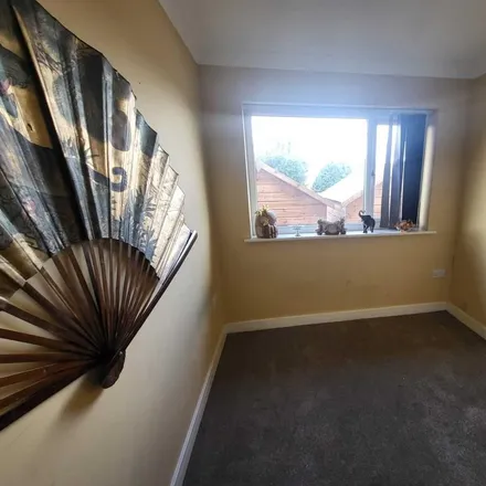 Image 7 - Chapel Lane, Thornhill, WF12 0DJ, United Kingdom - House for rent