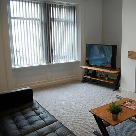 Rent this 4 bed townhouse on Prince Street in Huddersfield, HD4 6DH