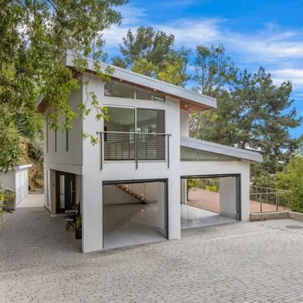 Image 3 - 13380 Java Drive, Beverly Hills, CA 90210, USA - House for sale