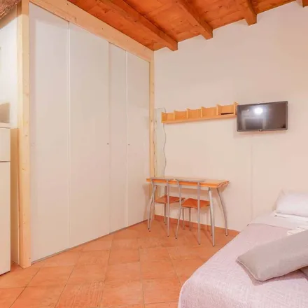 Image 9 - Via Mirasole 10, 40124 Bologna BO, Italy - Apartment for rent