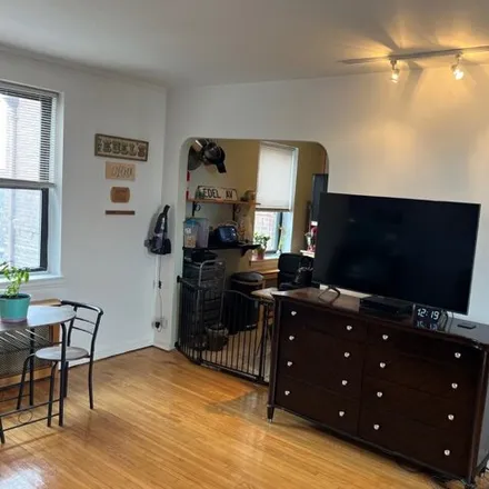 Image 5 - 257 Beach 128th Street, New York, NY 11694, USA - Apartment for sale