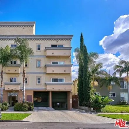 Buy this 3 bed condo on 354 South Serrano Avenue in Los Angeles, CA 90020