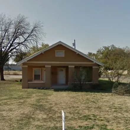 Rent this 1 bed house on 1631 North 14th Street in Abilene, TX 79601