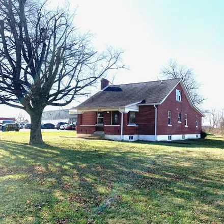 Image 3 - American Legion Hall, South Lincoln Boulevard, Hodgenville, Larue County, KY 42748, USA - Loft for sale