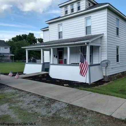 Buy this 5 bed house on 221 4th Street in Parsons, WV 26287