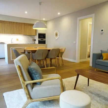 Rent this 4 bed apartment on Carrer de Provença in 474, 08025 Barcelona