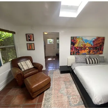 Image 4 - 5715 Allott Avenue, Los Angeles, CA 91401, USA - House for rent