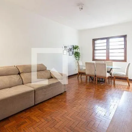 Buy this 2 bed apartment on Rua Santo Antônio 731 in República, São Paulo - SP