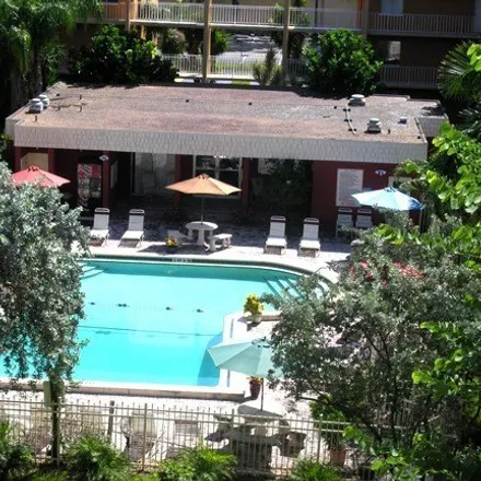 Image 2 - Towers Condominiums, 2366 East Mall Drive, Fort Myers, FL 33901, USA - Condo for rent