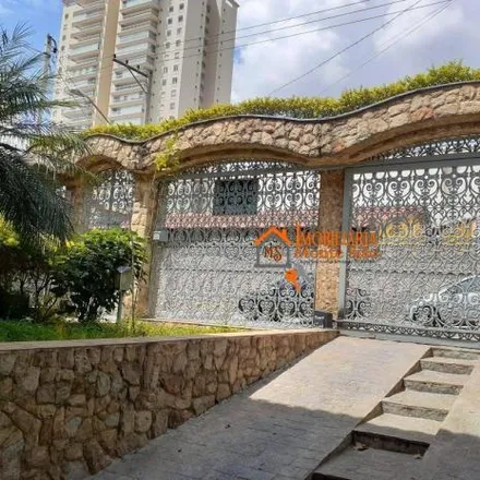 Buy this 3 bed house on Rua Santo Antônio in Vila Galvão, Guarulhos - SP