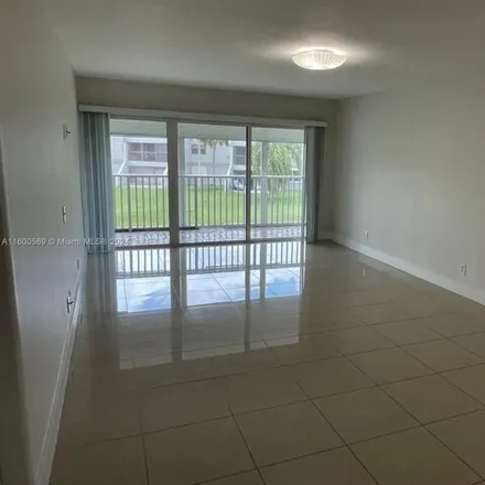 Image 7 - 120 Lakeview Dr Apt 211, Weston, Florida, 33326 - Apartment for rent
