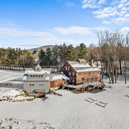 Buy this 5 bed house on 150 Cross Road in Stowe, VT 05672