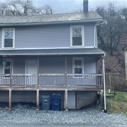 Rent this 3 bed house on 24 Red Hill Drive in Lower Towamensing Township, PA 18071