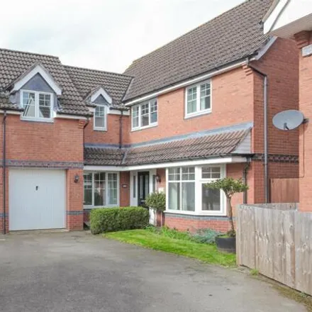 Rent this 5 bed house on Griffin Close in Twyford, OX17 3HR