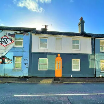 Rent this 3 bed townhouse on Viaduct Road in Brighton, BN1 4NZ