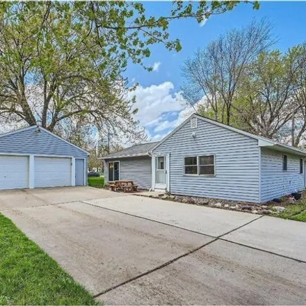 Image 1 - 4223 West 109th Street, Bloomington, MN 55437, USA - House for sale