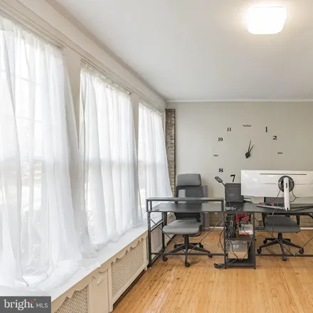 Image 3 - 1104 East Haines Street, Philadelphia, PA 19138, USA - Townhouse for sale